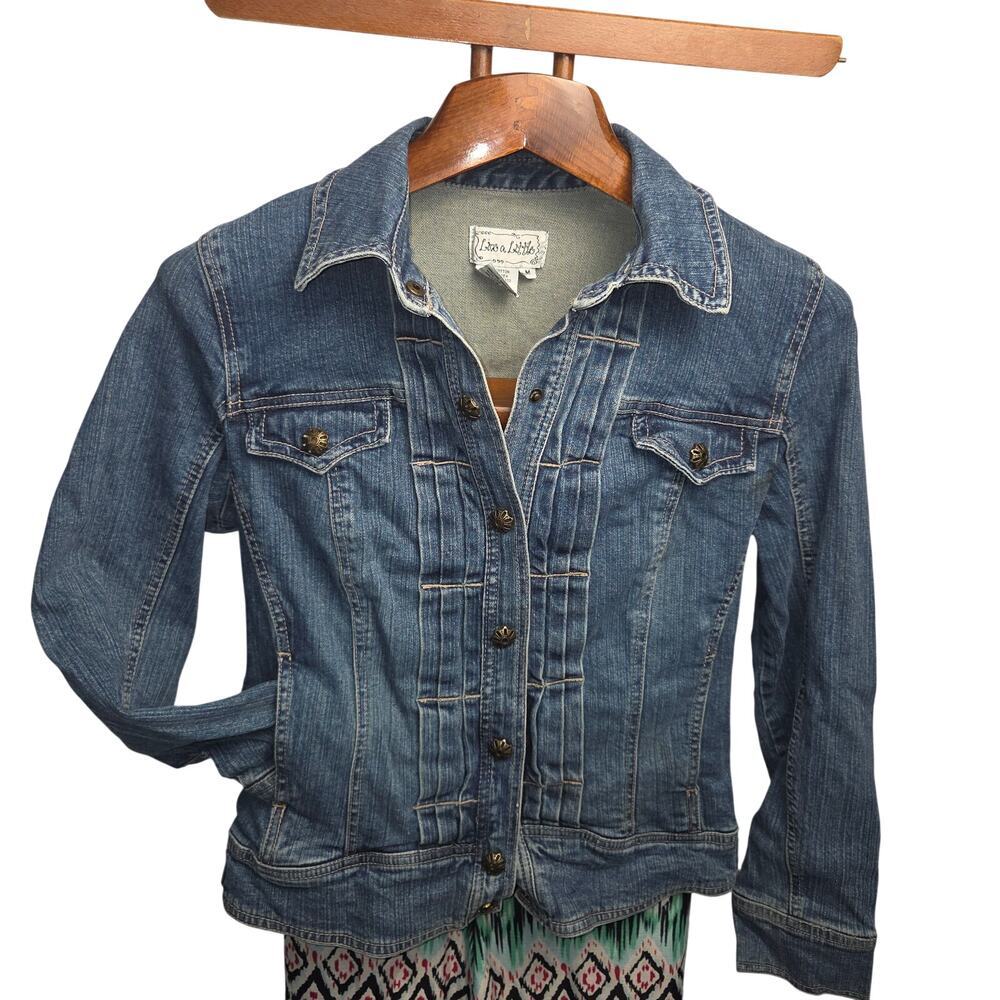 Live a Little Medium Wash Distressed Denim Jacket Sz M Pintuck Pleat
